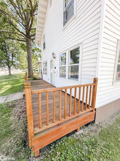 307 N Washington St, Bloomfield, IA, 52537-1336 | Card Image