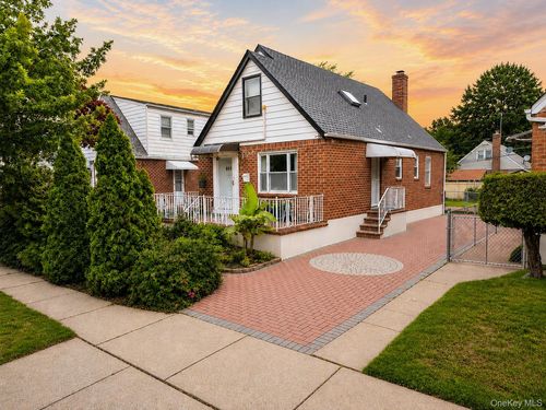 80-59 250th St, Bellerose, NY, 11426-2623 | Card Image