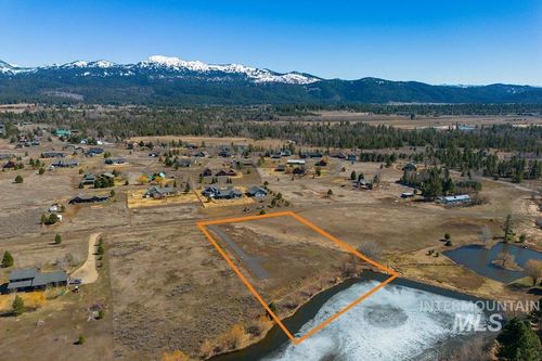 13976 Ramos Ct, McCall, ID, 83638-1028 | Card Image