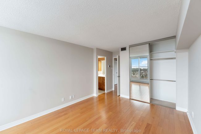 1601 - 1195 Richmond Rd, Condo with 3 bedrooms, 2 bathrooms and null parking in Ottawa ON | Image 15