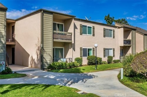 j5-24420 Nicklaus Dr, Valencia, CA, 91355-2336 | Card Image