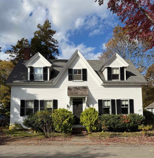 17 Oliver St, New Castle, NH, 03854-4408 | Card Image