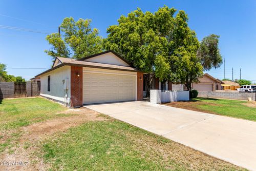 8370 N 90th Ln, Peoria, AZ, 85345-7867 | Card Image