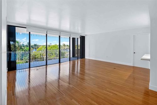 b404-2 Grove Isle Dr, Coconut Grove, FL, 33133-4119 | Card Image