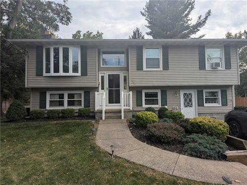 162 North St, Medina, NY, 14103-1325 | Card Image