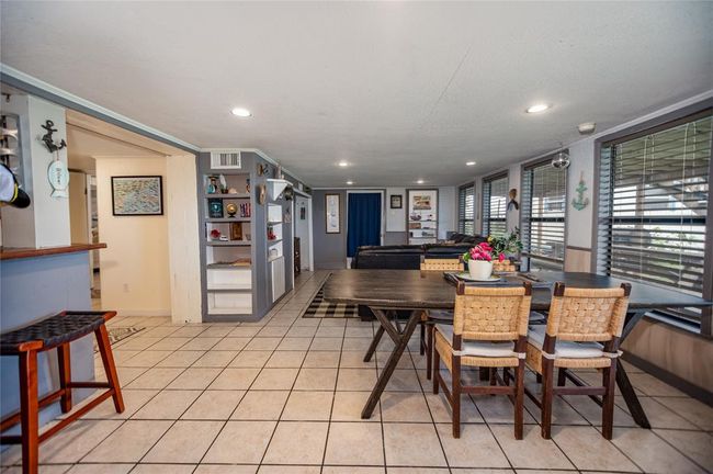 329 E Bayshore Dr, House other with 4 bedrooms, 2 bathrooms and null parking in Palacios TX | Image 10