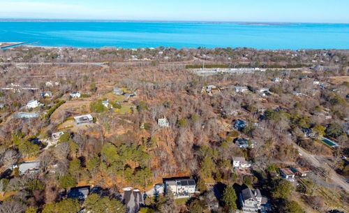 32 Old Canoe Place Rd, Southampton, NY, 11968-3613 | Card Image
