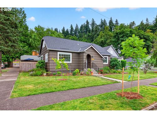 222 Jefferson St, Oregon City, OR, 97045-2529 | Card Image