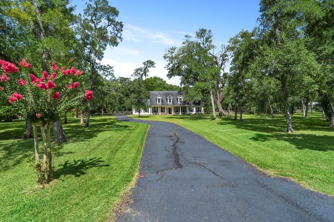13502 E Brazos Bend Dr, House other with 5 bedrooms, 4 bathrooms and 2 parking in Needville TX | Image 7