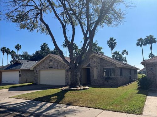 307 Rebecca Dr, Alamo, TX, 78516-2583 | Card Image