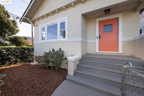 1641 E 20th St, Oakland, CA, 94606-4031 | Card Image
