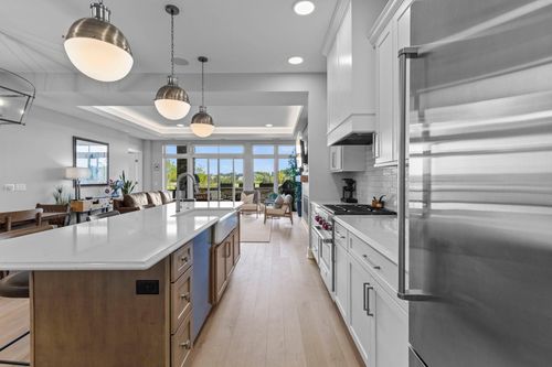 101-1 Hill Farm Cir, North Oaks, MN, 55127-2005 | Card Image
