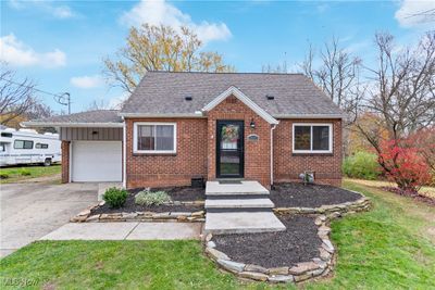 3210 Dueber Avenue Sw, House other with 3 bedrooms, 2 bathrooms and null parking in Canton OH | Image 1