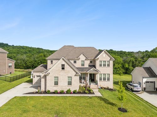 3208 Chase Point Dr, Franklin, TN, 37067-8179 | Card Image