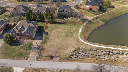 127 Caudill Dr, Hendersonville, TN, 37075-2703 | Card Image