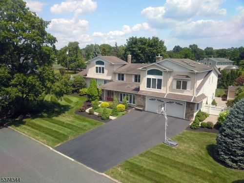 5 Robert Pl, Pequannock, NJ, 07440-1008 | Card Image