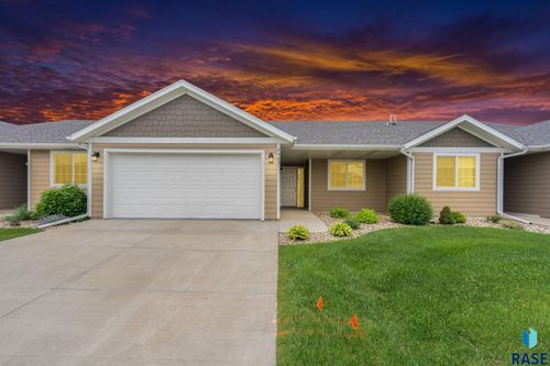 6403 W Maxwell Pl, Sioux Falls, SD, 57107-3203 | Card Image