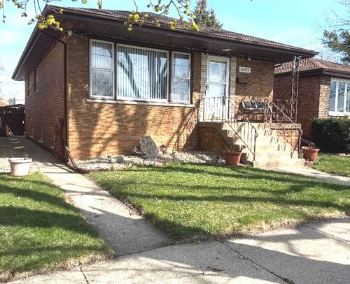 10955 S Mackinaw Avenue, Chicago, IL, 60617 | Card Image