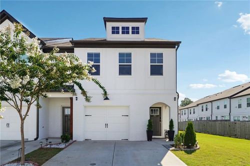 162 Auburn Run Ln, Auburn, GA, 30011-5205 | Card Image