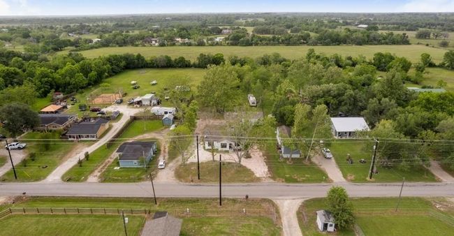1170 County Road 284, House other with 3 bedrooms, 1 bathrooms and 2 parking in Alvin TX | Image 25