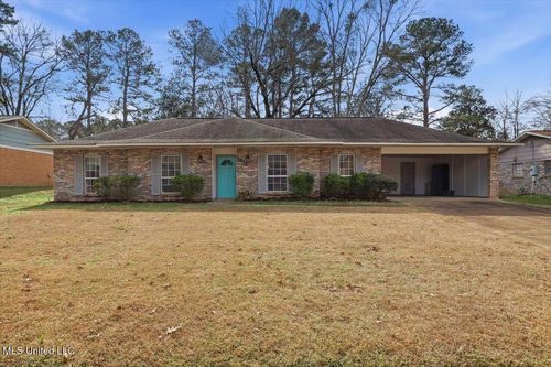 1214 Pineview Dr, Clinton, MS, 39056-3540 | Card Image