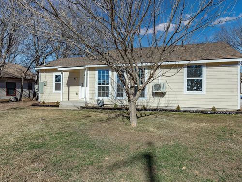807 Adkins St, Bowie, TX, 76230-4701 | Card Image