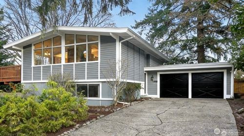 7426 139th Pl Ne, Redmond, WA, 98052-4005 | Card Image