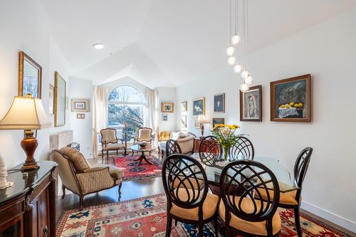 613-5262 Oakmount Cres, Burnaby, BC, V5H4R7 | Card Image