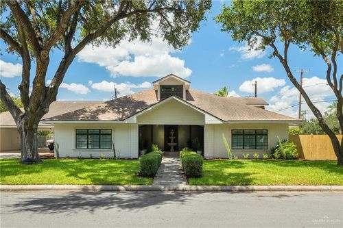 621 S Mccoll Cir, McAllen, TX, 78501-8915 | Card Image