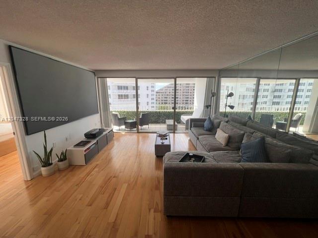 Residential Lease in Key Biscayne 4