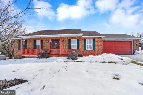 49 Edgehill Rd, GLEN ROCK, PA, 17327-8900 | Card Image