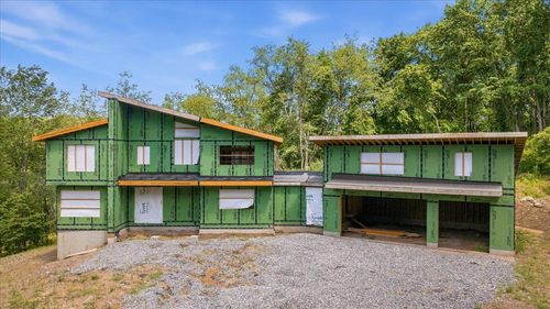 2323 Mcdevitt Rd, Sewickley, PA, 15143-8602 | Card Image