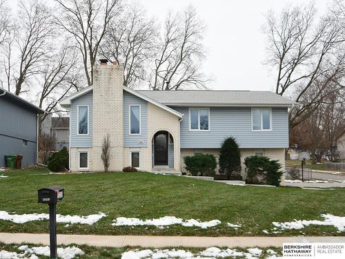 3203 Lynnwood Dr, Bellevue, NE, 68123-2168 | Card Image