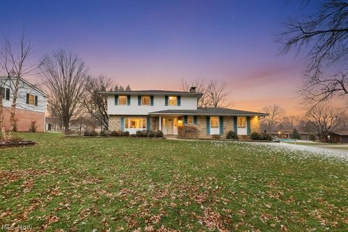 2761 Crompton St Ne, Canton, OH, 44721-3730 | Card Image