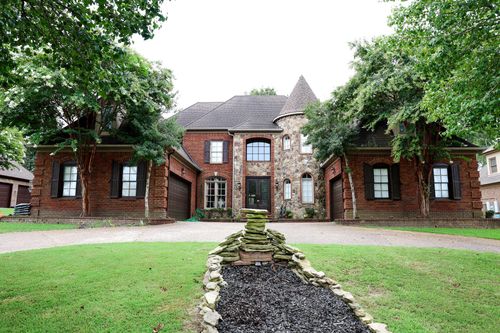 649 Ridge Springs Rd, Collierville, TN, 38017-8527 | Card Image