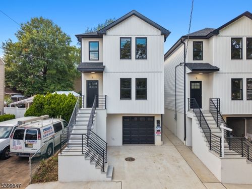 7 Montclair Ave, Paterson, NJ, 07503-2417 | Card Image