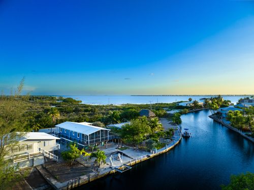 29737 Newfound Blvd, Big Pine Key, FL, 33043-3325 | Card Image