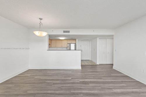 1211-3000 Coral Way, Miami, FL, 33145 | Card Image