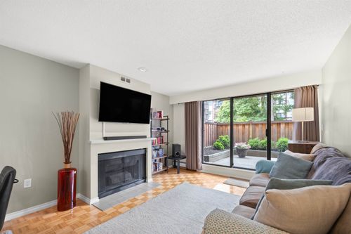 102-708 Eighth Ave, New Westminster, BC, V3M2R3 | Card Image