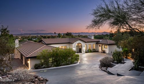 3977 E Paradise View Dr, Paradise Valley, AZ, 85253-3808 | Card Image