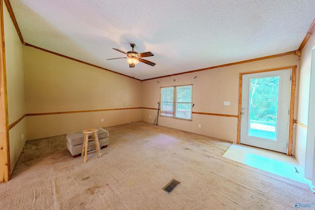 1041 Green Briar Cove Rd, House other with 4 bedrooms, 2 bathrooms and null parking in Union Grove AL | Image 6