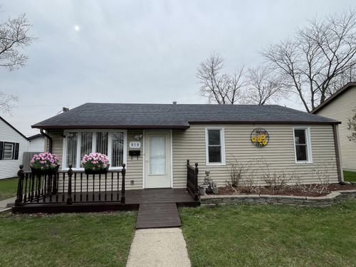 818 N Indiana St, Griffith, IN, 46319-2340 | Card Image