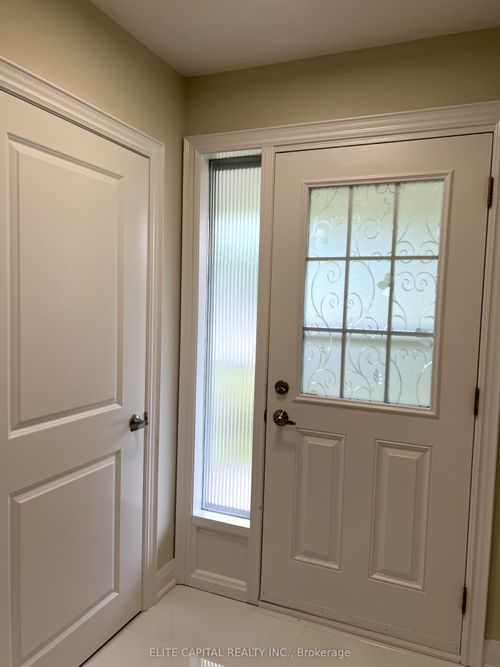 89 Picola Crt, North York, ON, M2H2N2 | Card Image