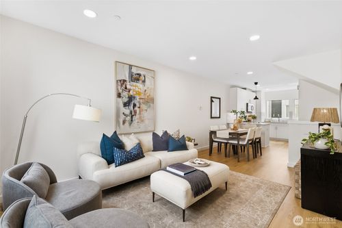 b-12524 15th Ave Ne, Seattle, WA, 98125-4020 | Card Image