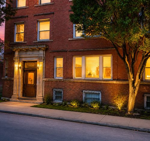 106-122 E 49th St, Chicago, IL, 60615-1167 | Card Image
