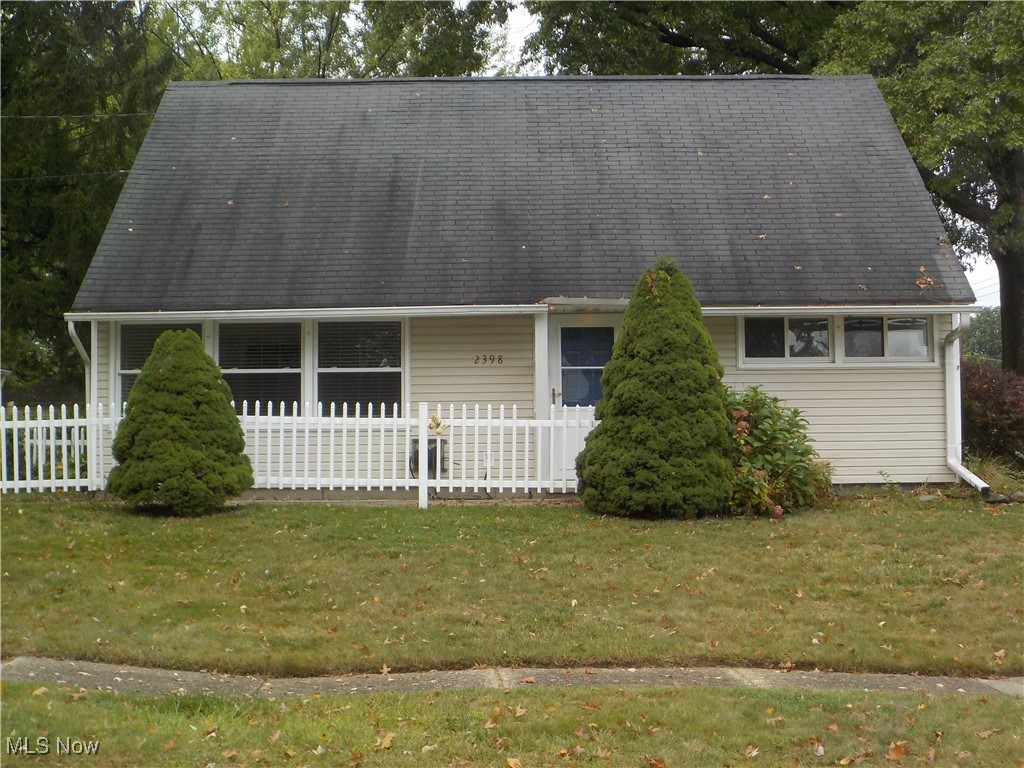 Sutton Dr, Cuyahoga Falls, OH 44221