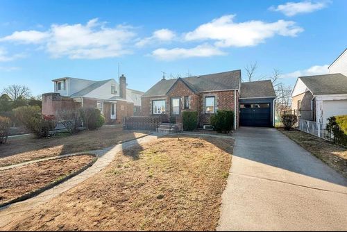 120 217th St, Cambria Heights, NY, 11411-1908 | Card Image