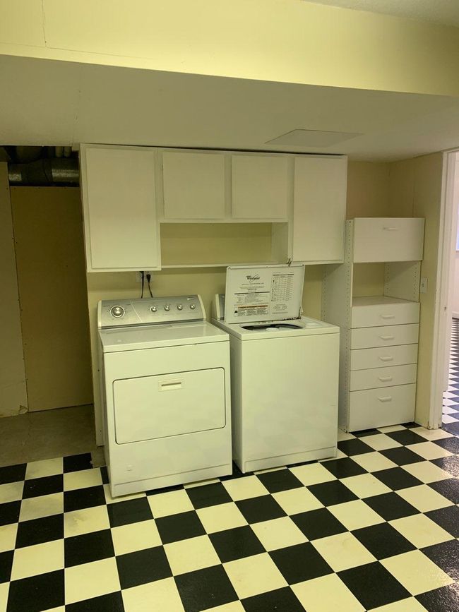 Laundry | Image 32