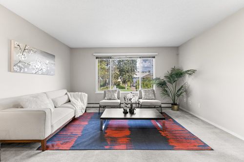 620 13th St, New Westminster, BC, V3M4M4 | Card Image
