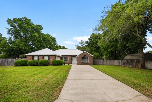 4600 Scarlet Dr E, Crestview, FL, 32539-5741 | Card Image